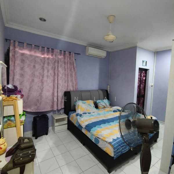 Rumah Bandar untuk Dijual di Taman Wangsa Permai (Kepong) - Ken Lai - Bedroom - PropertyGuru.com.my