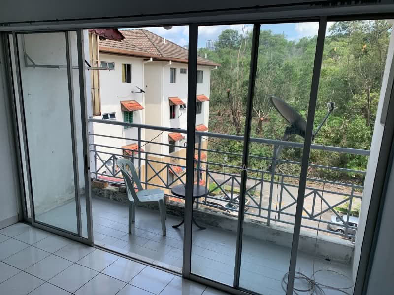 Pangsapuri untuk Dijual di Jasmine Court - Homer Phang - Balcony - PropertyGuru.com.my