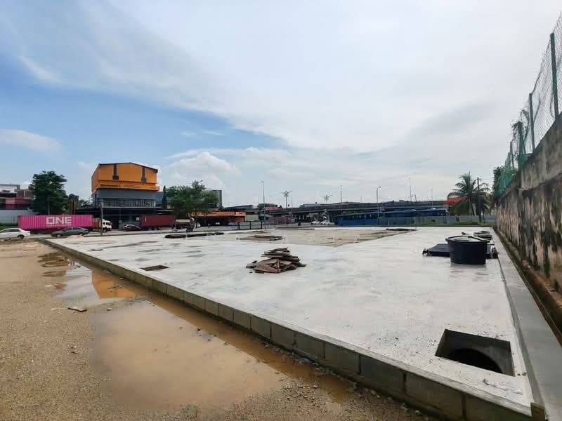 Retail Space for Rent in Tampoi (Johor) - Ida Aziz - Exterior - PropertyGuru.com.my