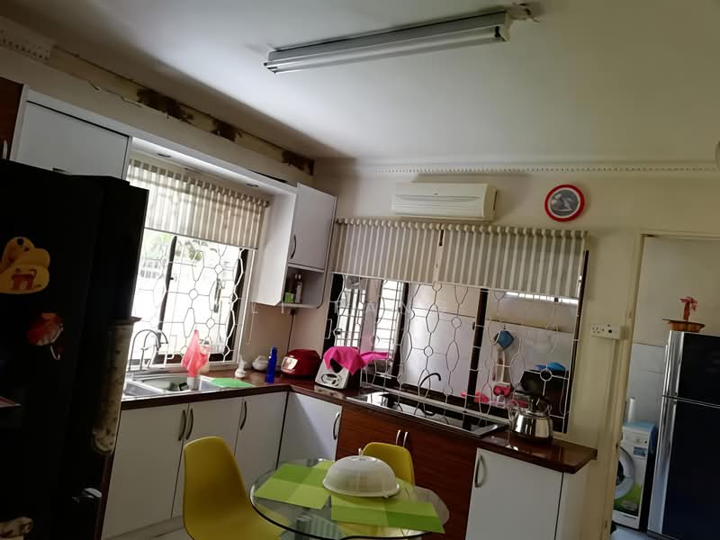 Rumah Banglo untuk Dijual di Island Glades (Jelutong) - Li Fang - Kitchen - PropertyGuru.com.my