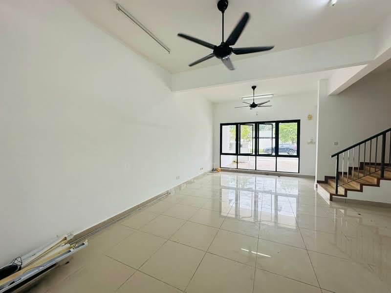 Rumah Teres 2 Tingkat untuk Dijual di Rawang (Selangor) - Dave Tan - Living Room - PropertyGuru.com.my