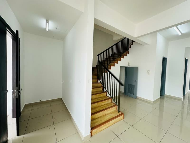 Rumah Teres 2 Tingkat untuk Dijual di Rawang (Selangor) - Dave Tan - Entrance - PropertyGuru.com.my