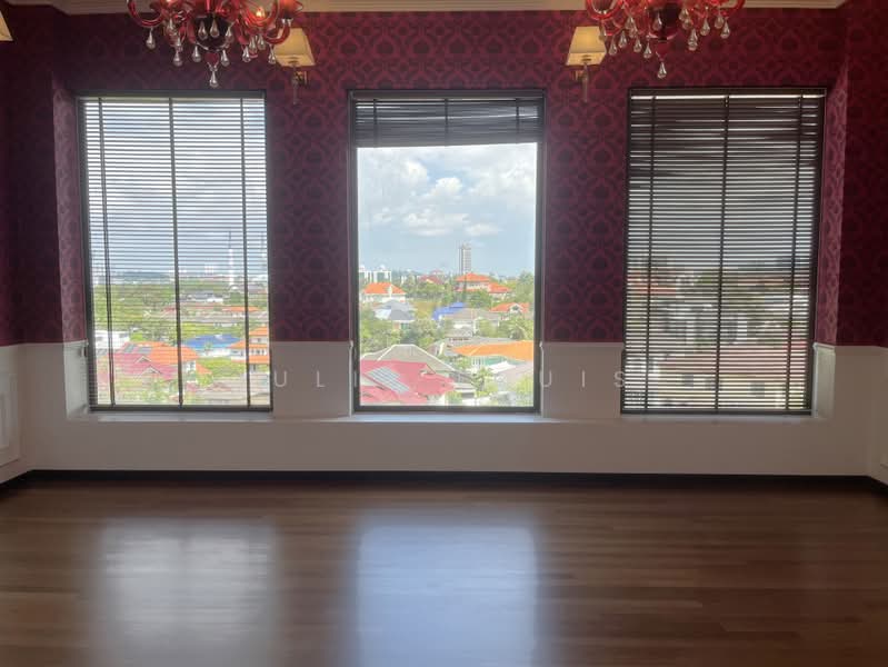 Bungalow for Sale in Seksyen 9 (Shah Alam) - Julie Louis - View - PropertyGuru.com.my
