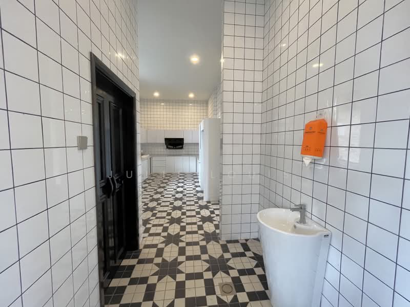 Bungalow for Sale in Seksyen 9 (Shah Alam) - Julie Louis - PropertyGuru.com.my