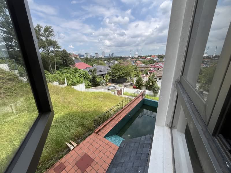 Bungalow for Sale in Seksyen 9 (Shah Alam) - Julie Louis - PropertyGuru.com.my