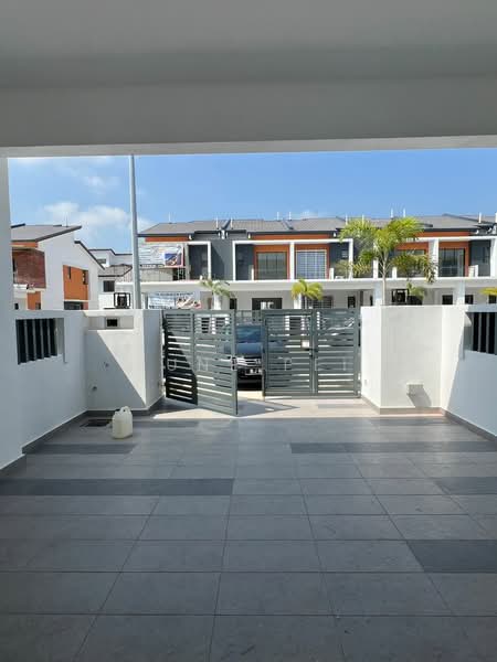 Rumah Teres 2-Tingkat untuk Disewa di Telok Panglima Garang (Selangor) - June Pei - Exterior - PropertyGuru.com.my