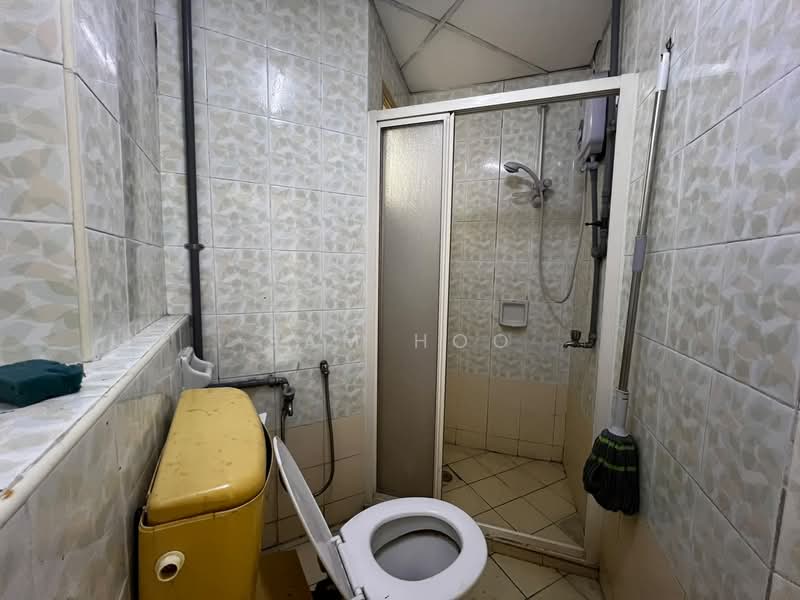 Condominium for Rent at Menara Menjalara - Sam Hoo - Bathroom - PropertyGuru.com.my