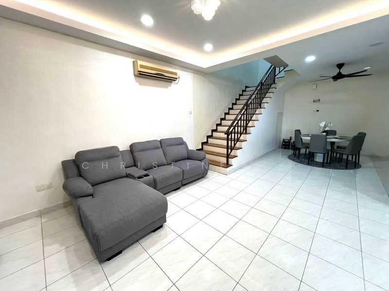Rumah Teres 2 Tingkat untuk Disewa di Taman Mutiara Rini (Skudai) - Christine Poh - Living Room - PropertyGuru.com.my