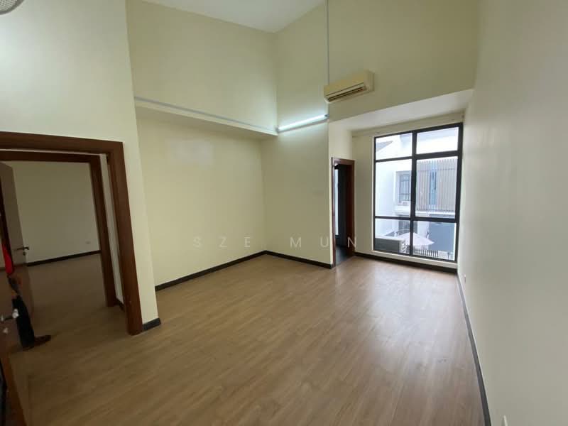 2-storey Terraced House for Sale in Laman Glenmarie (Shah Alam) - Sze Mun - Living Room - PropertyGuru.com.my