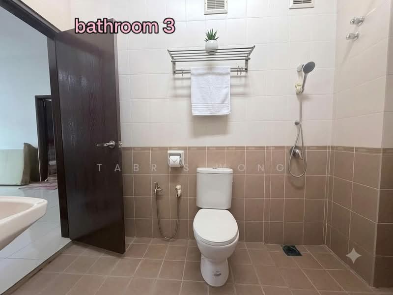 Rumah Berkembar untuk Dijual di Taman Sri Andalas (Klang) - Tabris Wong - Bathroom - PropertyGuru.com.my