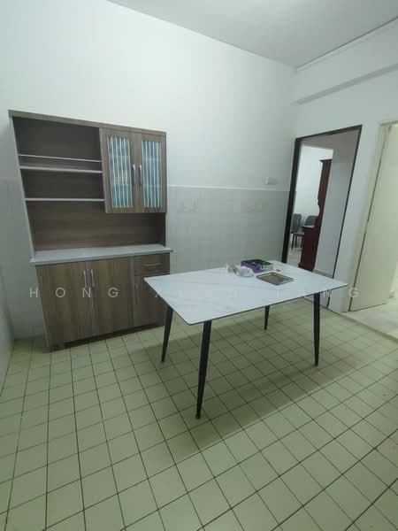 2-storey Terraced House for Rent in Taman Daya (Johor Bahru) - Hong Xuan Tang - Kitchen - PropertyGuru.com.my