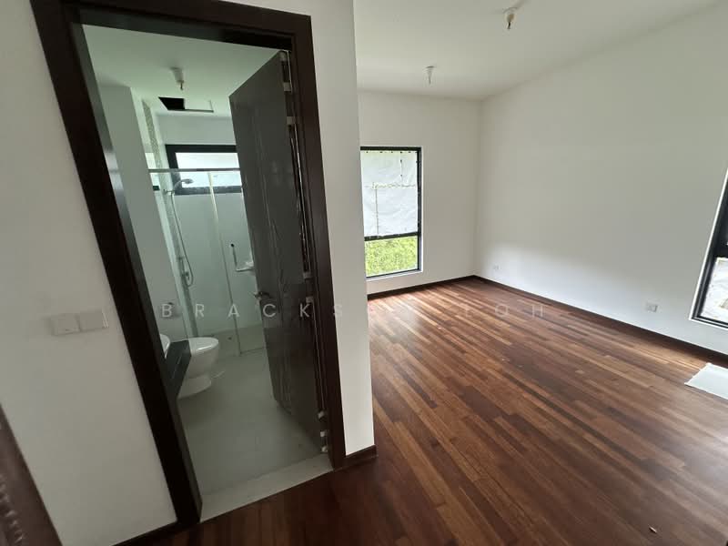 Semi-Detached House for Sale in Ampang (Selangor) - Brackson Loh - Bathroom - PropertyGuru.com.my