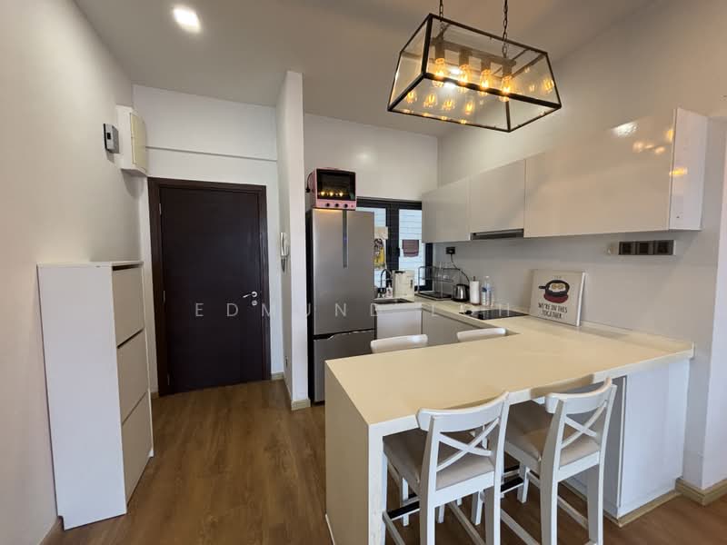 Service Residence for Sale at V@SUMMERPLACE - Edmund Loh - Kitchen - PropertyGuru.com.my