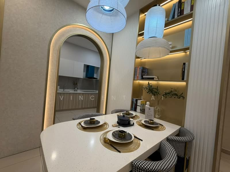 Servis Apartment untuk Dijual di Paragon Gateway - Vincent Lai - Dining Room - PropertyGuru.com.my