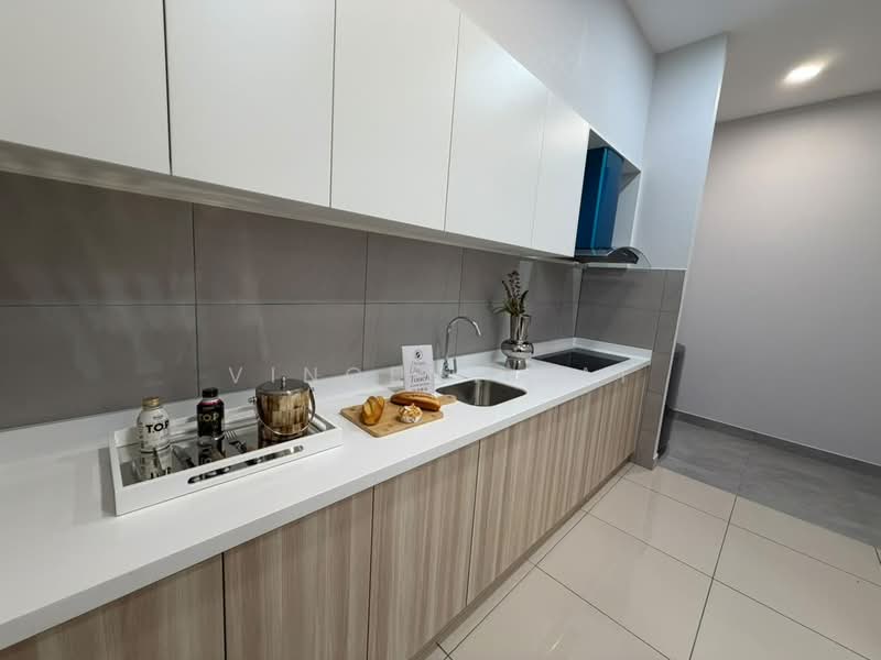 Servis Apartment untuk Dijual di Paragon Gateway - Vincent Lai - Kitchen - PropertyGuru.com.my