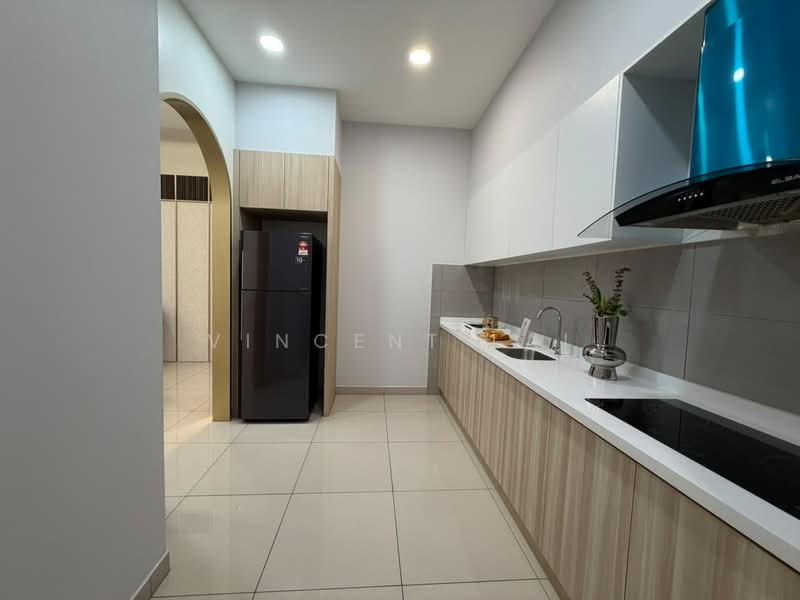 Servis Apartment untuk Dijual di Paragon Gateway - Vincent Lai - Kitchen - PropertyGuru.com.my