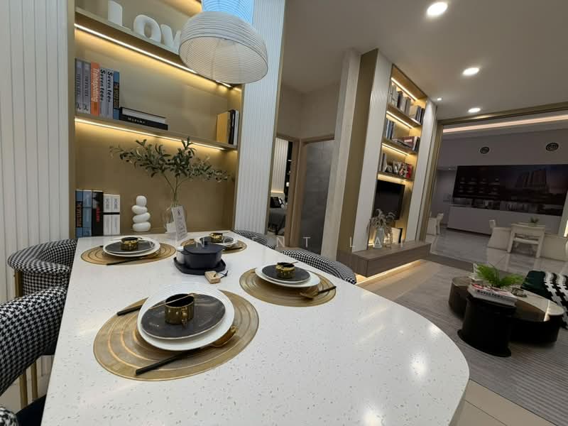 Servis Apartment untuk Dijual di Paragon Gateway - Vincent Lai - Dining Room - PropertyGuru.com.my