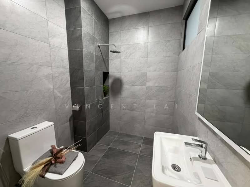 Servis Apartment untuk Dijual di Paragon Gateway - Vincent Lai - Bathroom - PropertyGuru.com.my