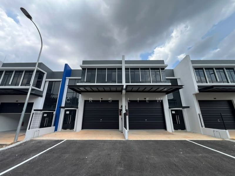 Kilang Teres untuk Disewa di Taman Lagenda Putra (Kulai) - Chris Liew - Exterior - PropertyGuru.com.my
