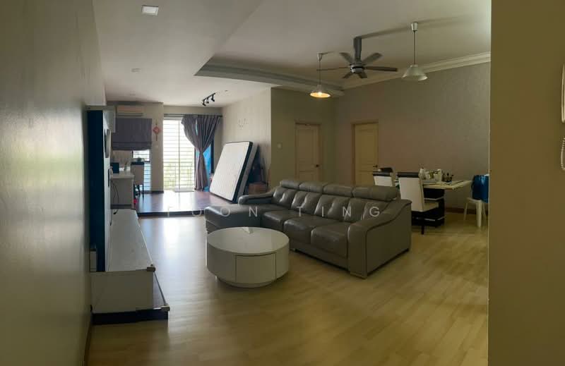 Pangsapuri untuk Dijual di Sri Araville - Foon Ting - Living Room - PropertyGuru.com.my