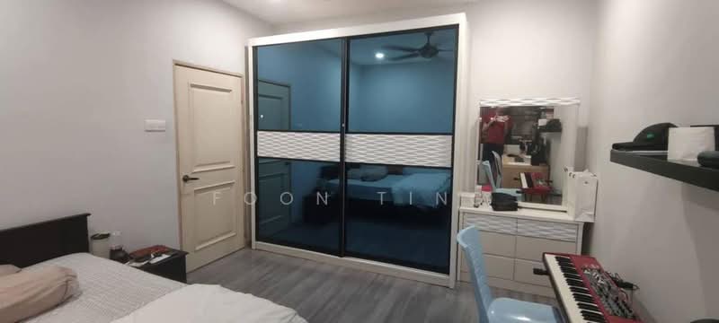 Pangsapuri untuk Dijual di Sri Araville - Foon Ting - Bedroom - PropertyGuru.com.my
