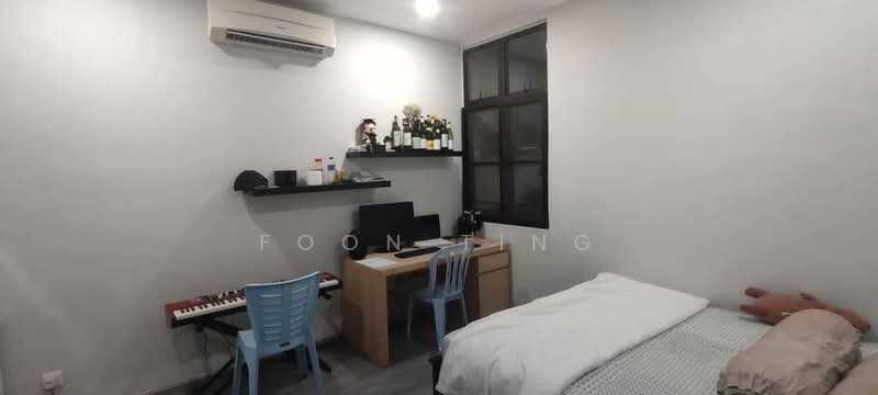Pangsapuri untuk Dijual di Sri Araville - Foon Ting - Bedroom - PropertyGuru.com.my