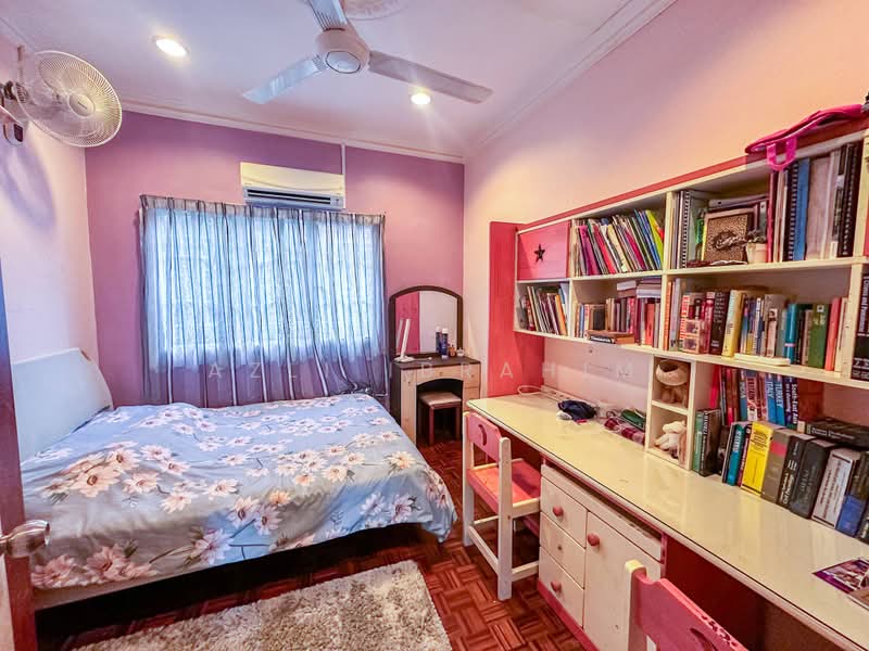 Bungalow for Sale in Ampang Jaya (Ampang) - Azli Ibrahim - Bedroom - PropertyGuru.com.my
