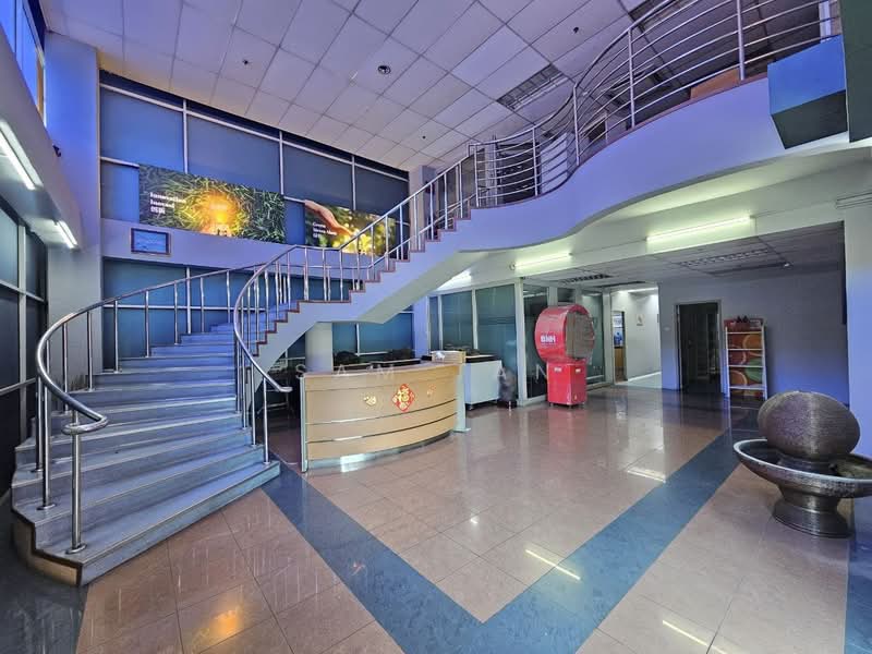 Kilang untuk Disewa di Taman Perindustrian Puchong Utama (Puchong) - Sam Tan - Lobby - PropertyGuru.com.my