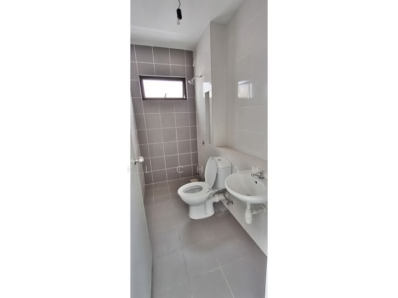 Rumah Teres 2 Tingkat untuk Dijual di Eco Grandeur (Puncak Alam) - KL Cheah - Bathroom - PropertyGuru.com.my