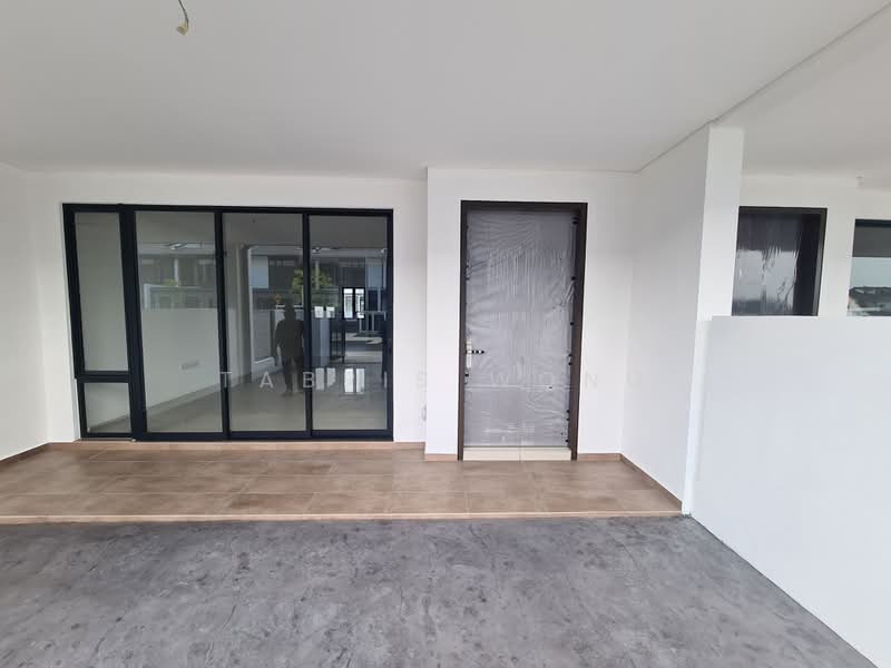 2-storey Terraced House for Sale in Bandar Bukit Raja (Klang) - Tabris Wong - Entrance - PropertyGuru.com.my