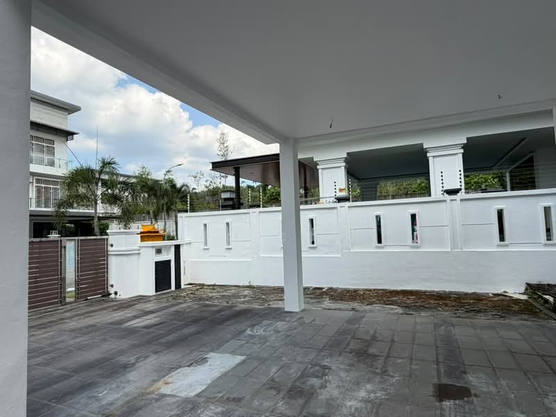 Bungalow for Sale in Serdang (Seri Kembangan) - Leo Chin - Exterior - PropertyGuru.com.my