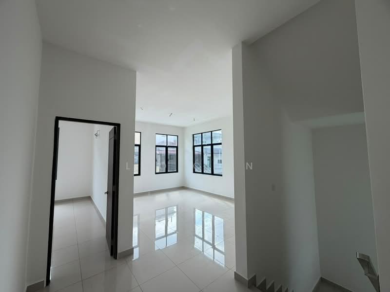 Bungalow for Sale in Serdang (Seri Kembangan) - Leo Chin - Interior - PropertyGuru.com.my