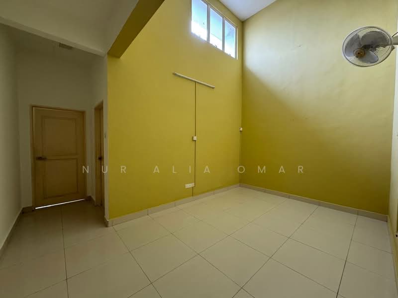 Rumah Teres 2 Tingkat untuk Dijual di D'Kayangan (Shah Alam) - Nur Alia Omar - Interior - PropertyGuru.com.my