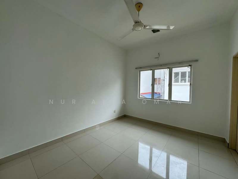 Rumah Teres 2 Tingkat untuk Dijual di D'Kayangan (Shah Alam) - Nur Alia Omar - Interior - PropertyGuru.com.my