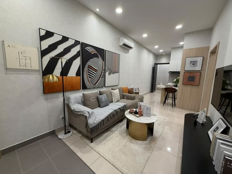 Servis Apartment untuk Dijual di Paragon Gateway - Vincent Lai - Living Room - PropertyGuru.com.my
