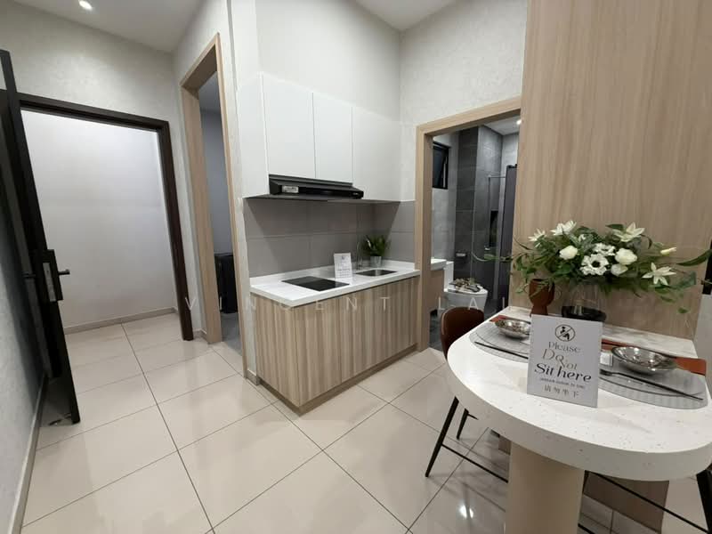 Servis Apartment untuk Dijual di Paragon Gateway - Vincent Lai - Kitchen - PropertyGuru.com.my