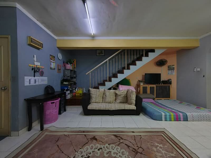 Rumah Teres 2 Tingkat untuk Dijual di Taman Setia 2 (Balakong) - Zul Hasif - PropertyGuru.com.my