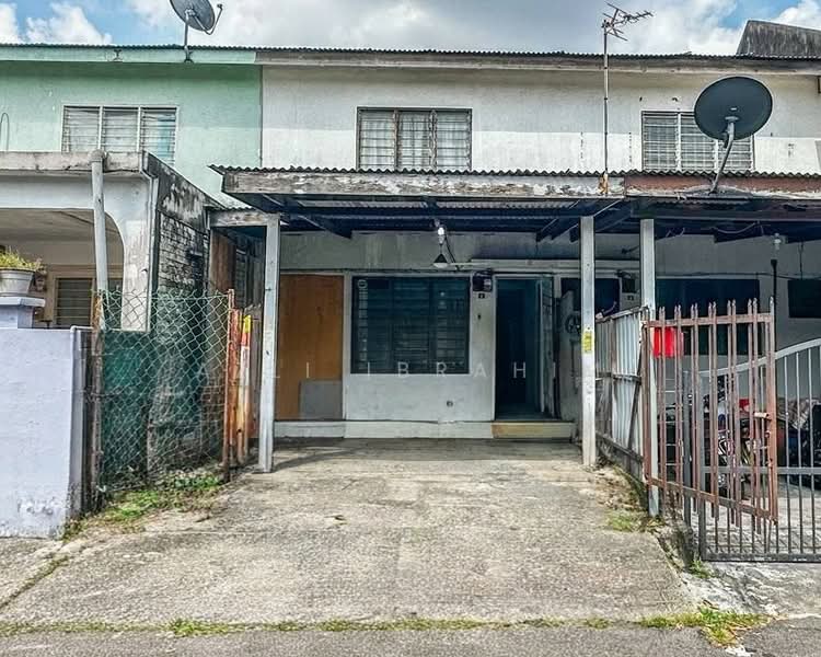 2-storey Terraced House for Sale in Taman Bukit Mewah (Kajang) - Azli Ibrahim - Exterior - PropertyGuru.com.my