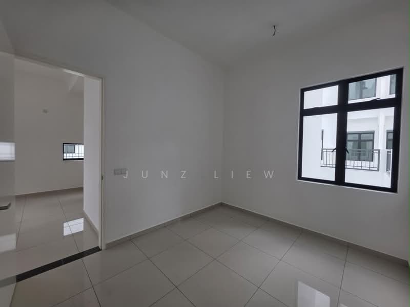 Rumah Berkembar untuk Dijual di Pontian (Johor) - Junz Liew - PropertyGuru.com.my