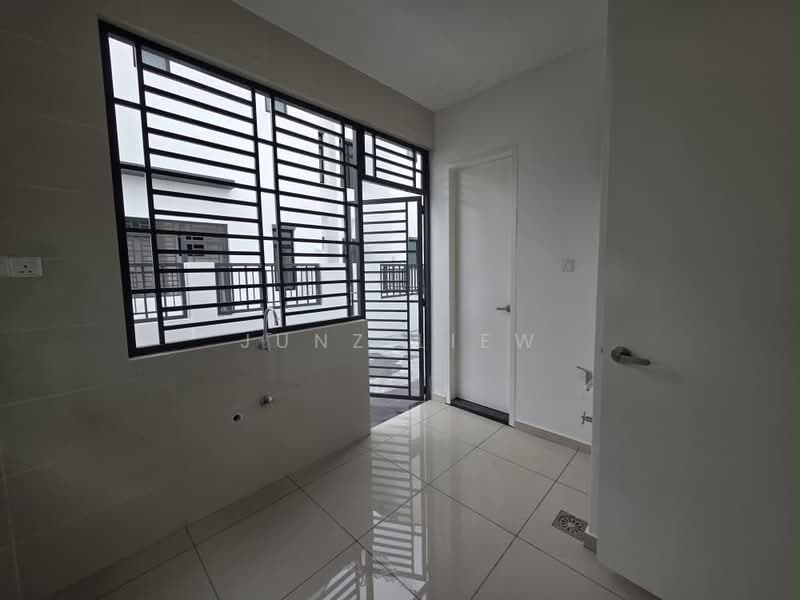 Rumah Berkembar untuk Dijual di Pontian (Johor) - Junz Liew - PropertyGuru.com.my