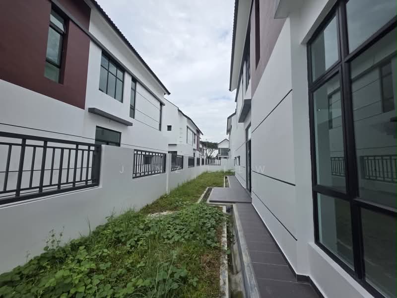 Rumah Berkembar untuk Dijual di Pontian (Johor) - Junz Liew - PropertyGuru.com.my