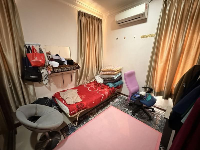 Bungalow for Sale in Subang Bestari (Shah Alam) - SITI KHAIRIYAH JAAFAR - Bedroom - PropertyGuru.com.my