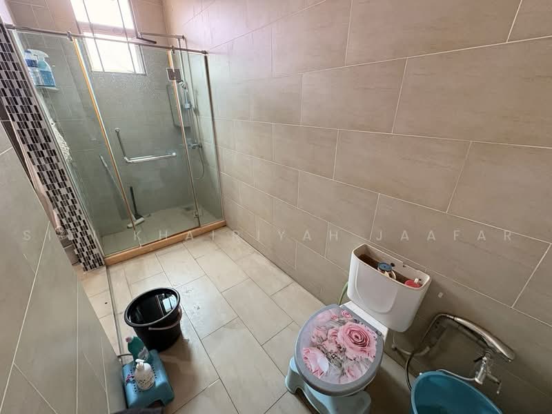 Bungalow for Sale in Subang Bestari (Shah Alam) - SITI KHAIRIYAH JAAFAR - Bathroom - PropertyGuru.com.my