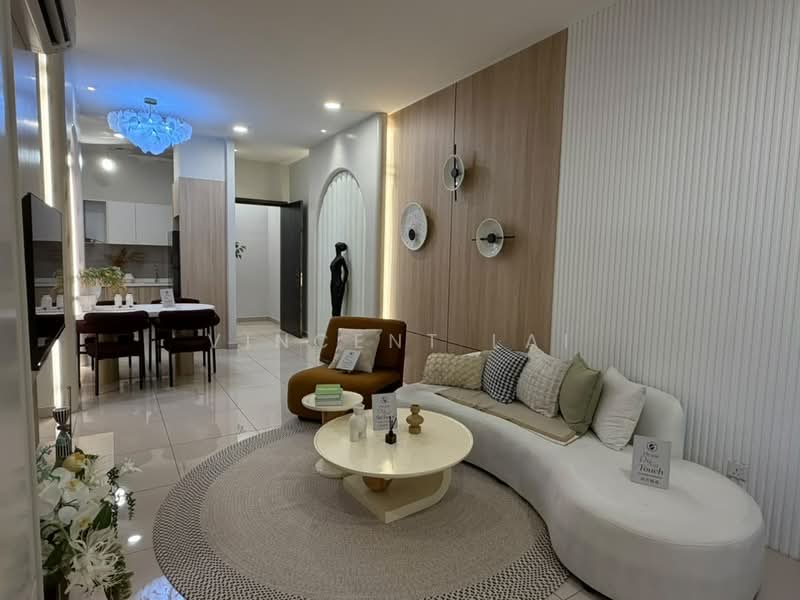 Servis Apartment untuk Dijual di Paragon Gateway - Vincent Lai - Living Room - PropertyGuru.com.my