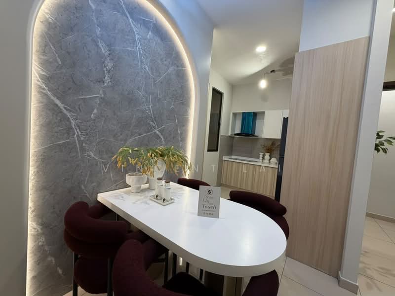 Servis Apartment untuk Dijual di Paragon Gateway - Vincent Lai - Dining Room - PropertyGuru.com.my