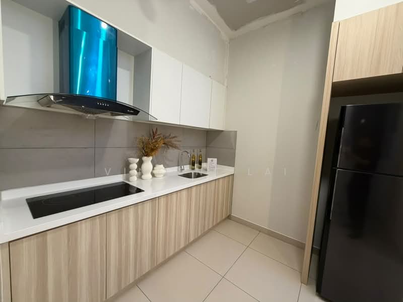 Servis Apartment untuk Dijual di Paragon Gateway - Vincent Lai - Kitchen - PropertyGuru.com.my