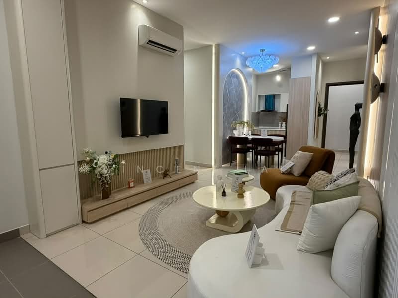 Servis Apartment untuk Dijual di Paragon Gateway - Vincent Lai - Living Room - PropertyGuru.com.my