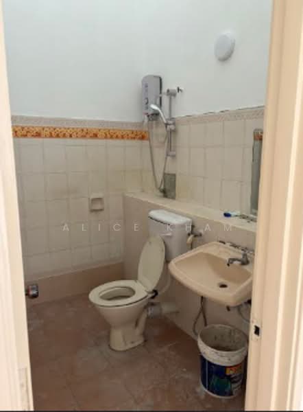 Rumah Teres untuk Disewa di Usj 18 (Subang Jaya) - Alice Kham - Bathroom - PropertyGuru.com.my