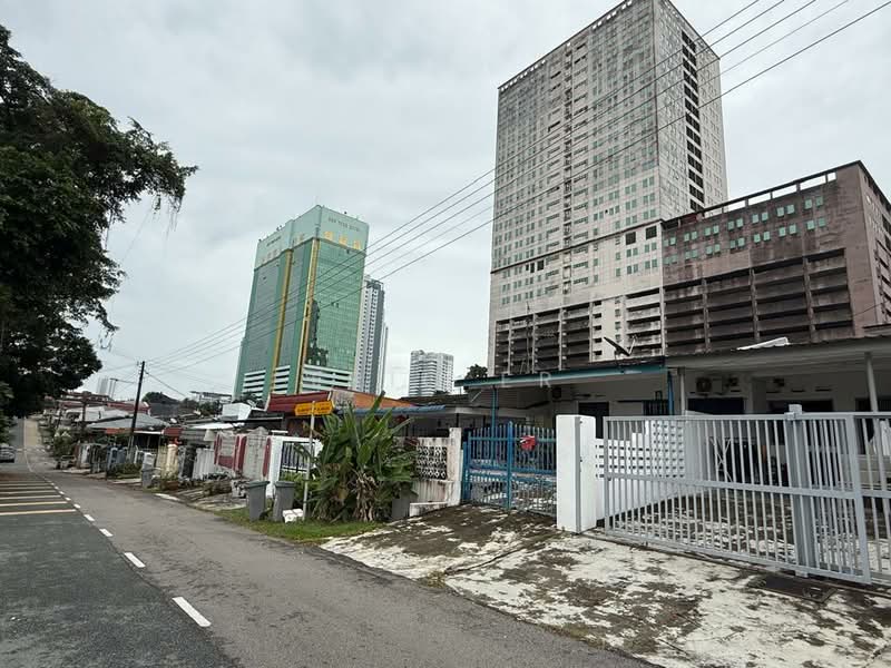 1-storey Terraced House for Sale in Taman Abad (Johor Bahru) - Eric Er - PropertyGuru.com.my