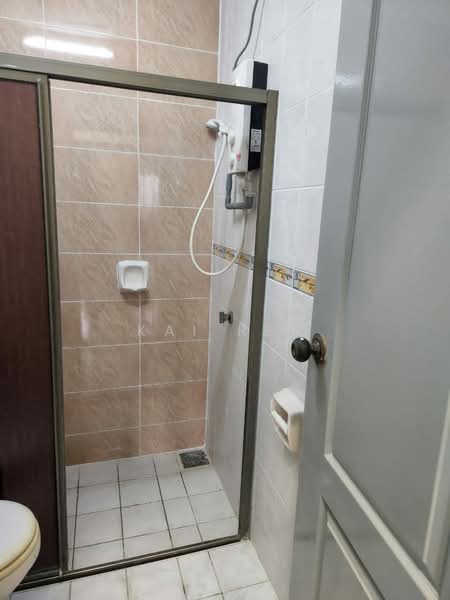 Condominium for Rent at Pelangi Utama - Kai Ren - Bathroom - PropertyGuru.com.my